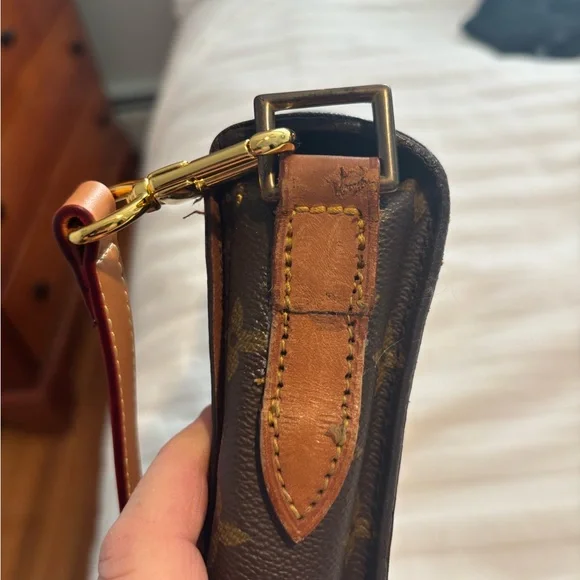 Vintage Louis Vuitton Monogram Saint Cloud GM. - Picture 9 of 16